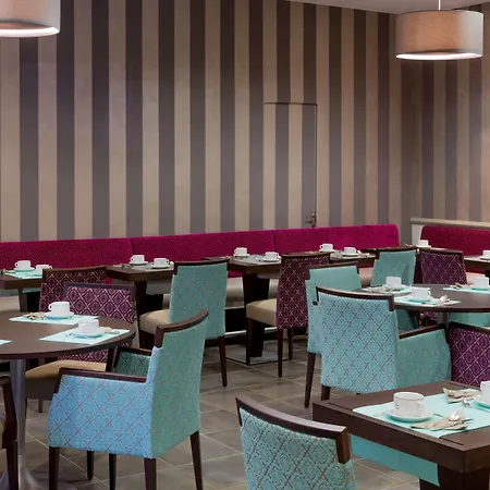 Отель Best Western Plus Le Rive Droite & Spa Лурд