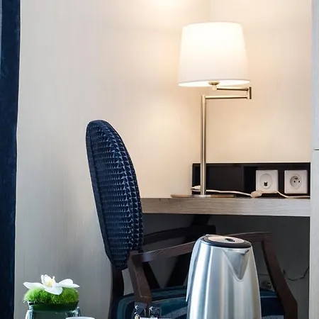 Le Rive Droite & Hotel Lourdes