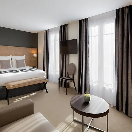 Le Rive Droite & 4*