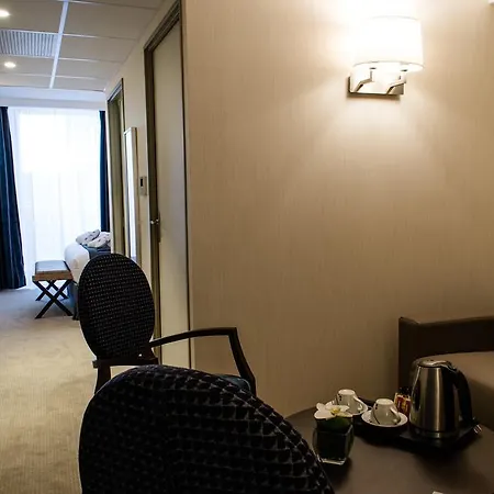 Le Rive Droite & Hotel Lourdes