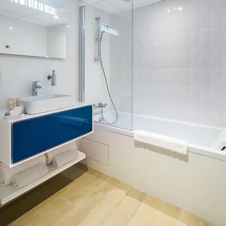 Hotel Le Rive Droite & Lourdes