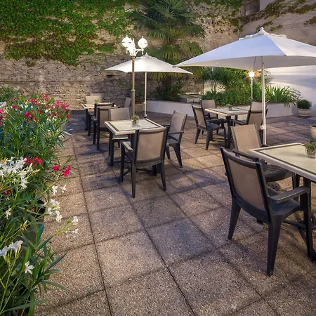 Hotel Le Rive Droite & Lourdes