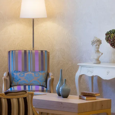 Le Rive Droite & Λούρδη