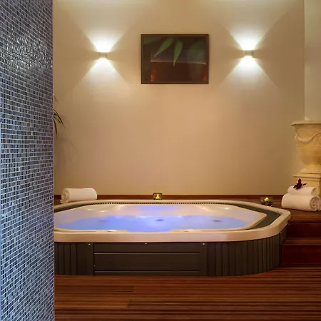 Le Rive Droite & Λούρδη