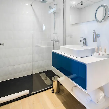 Hotel Le Rive Droite & Lourdes