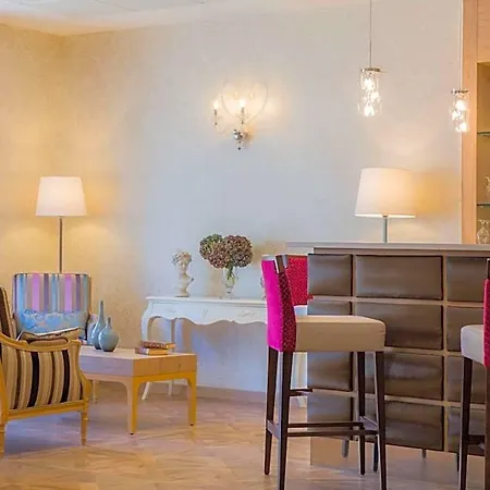 Hotel Le Rive Droite & 4*