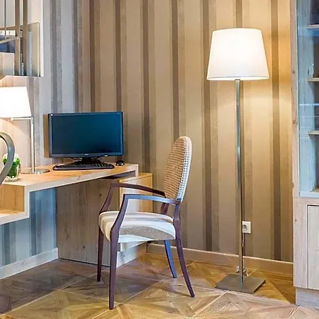 Hotel Le Rive Droite & 4*