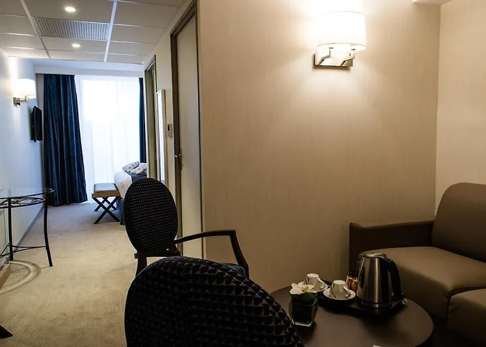 Le Rive Droite & Hotel Lourdes