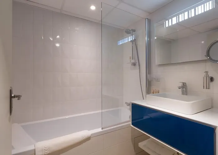 Le Rive Droite & 4* Lourdes