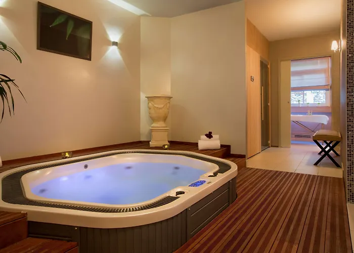 Le Rive Droite & Hotel 4*