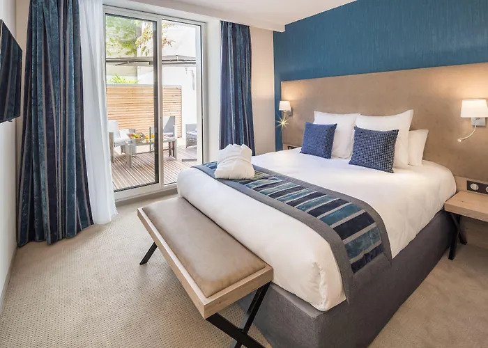 Hotel Le Rive Droite & Lourdes