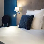 Le Rive Droite & 4* לורדה